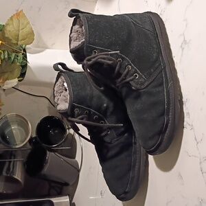 UGG Neumel Men's Black Boots